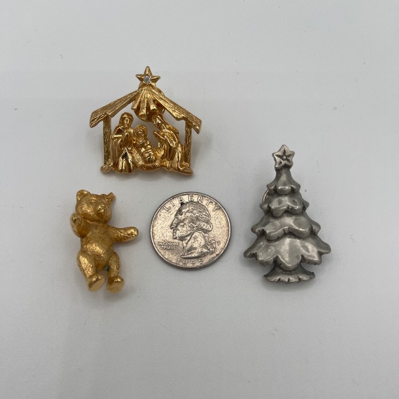 Christmas Pins Brooch Lot of 3 Nativity Tree Teddy Bear - Picture 8 of 10